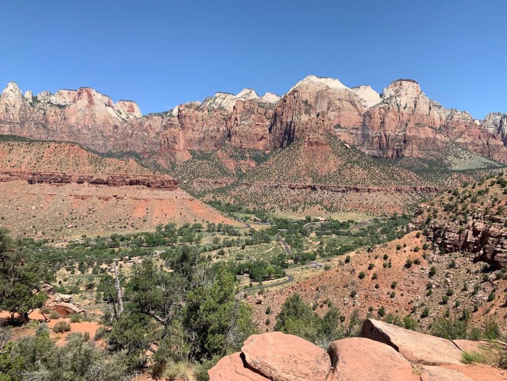 Watchman Trail hike - views from the lookout with the back drop of the canyon